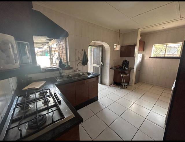 3 BEDROOM HOUSE FOR SALE IN VANDERBIJLPARK CW 1